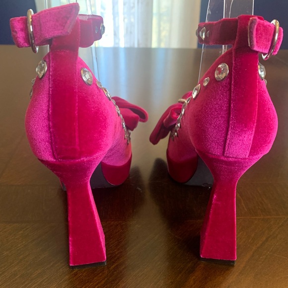 NWOB DOLLS KILL Sugar Thrillz “Unwrap Me” Velvet Platform Heels in Pink, Size 9 - Picture 4 of 9